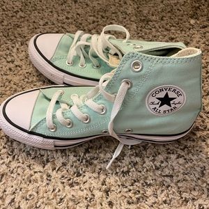 Never been worn converse
